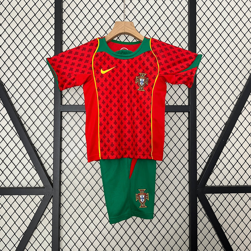 Camiseta y Pantalones para niños Portugal 24/25