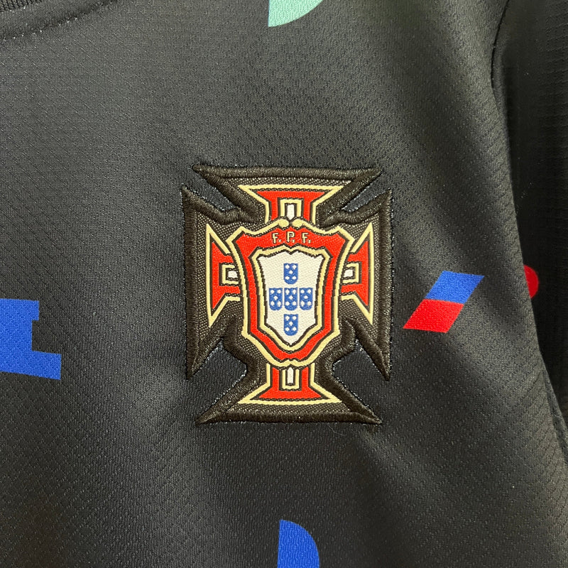 Camiseta y Pantalones para niños Portugal 24/25