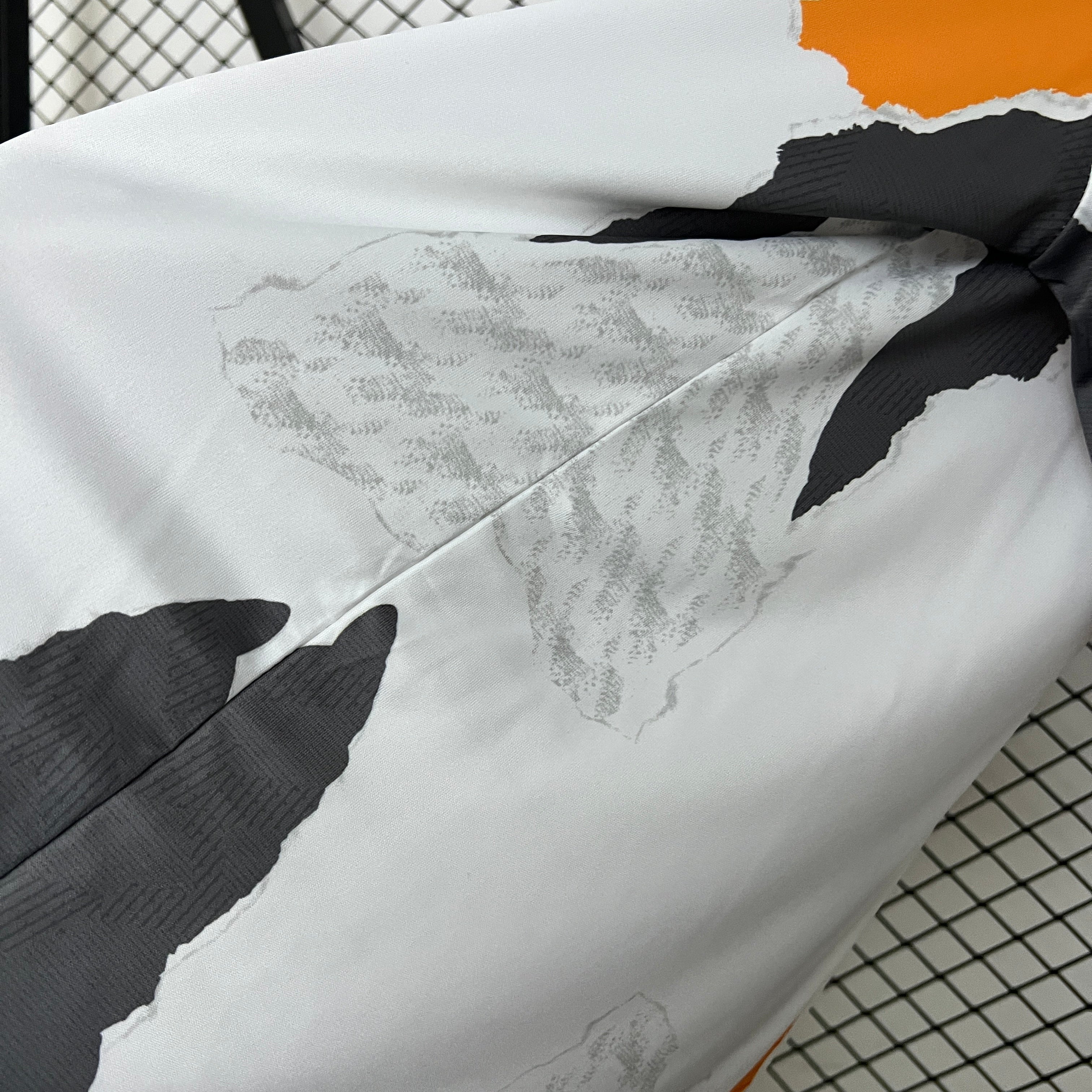 Camiseta Real Madrid Entrenamiento 24/25