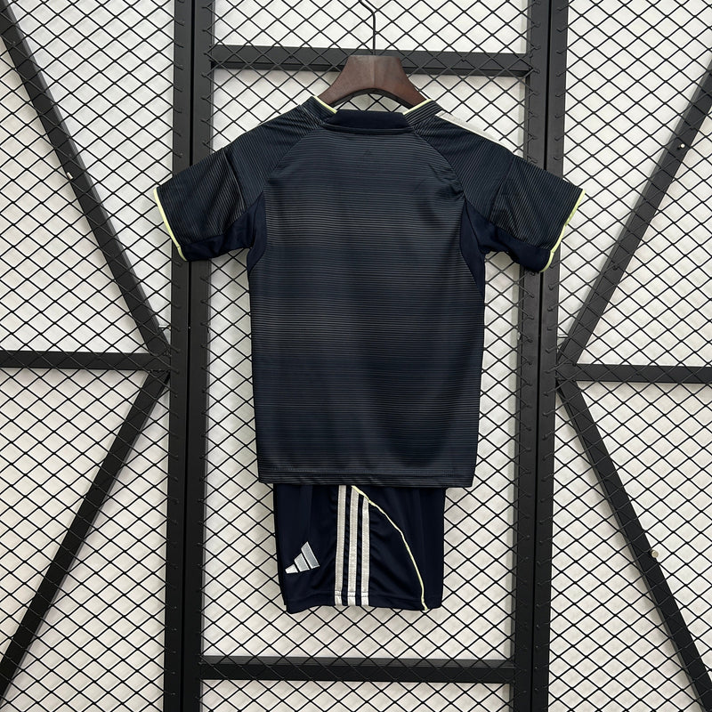 Camiseta y Pantalones para niños Real Madrid Away 25/26