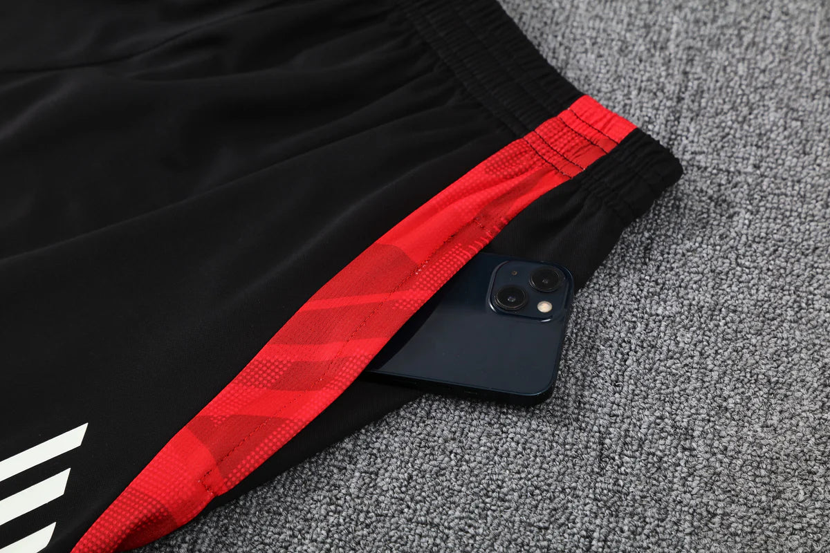 Camiseta y Pantalón corto de entrenamiento Manchester United 2025/26