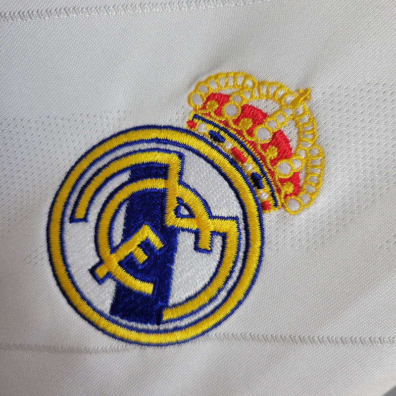 Camiseta Retro Real Madrid Away 2017 - Con Parches