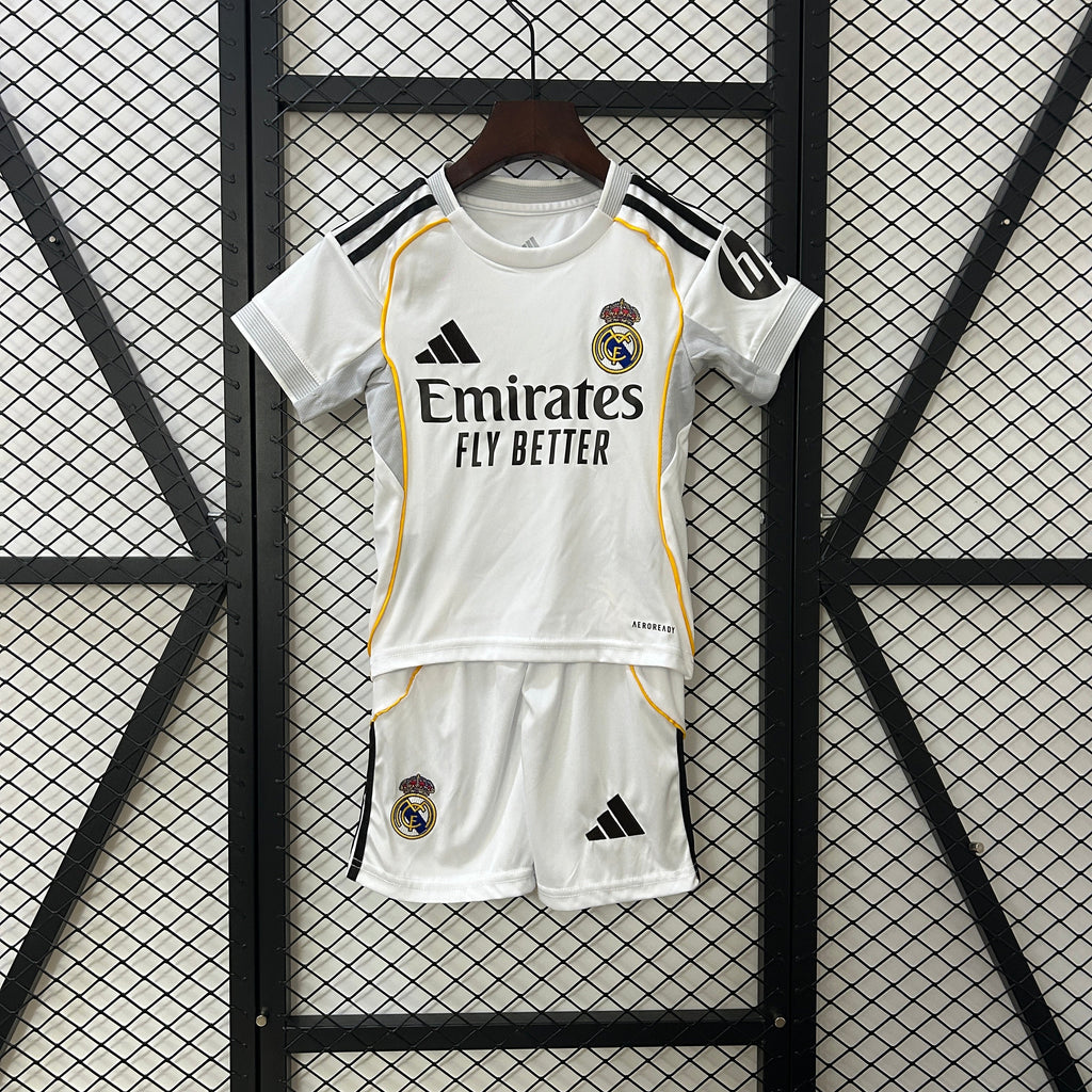 Camiseta y Pantalones para niños Real Madrid Home 25/26