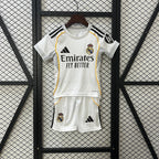 Camiseta y Pantalones para niños Real Madrid Home 2025/26