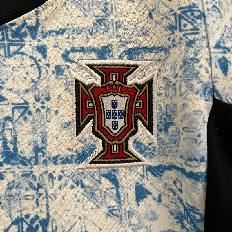 Camiseta y Pantalones para niños Portugal 24/25
