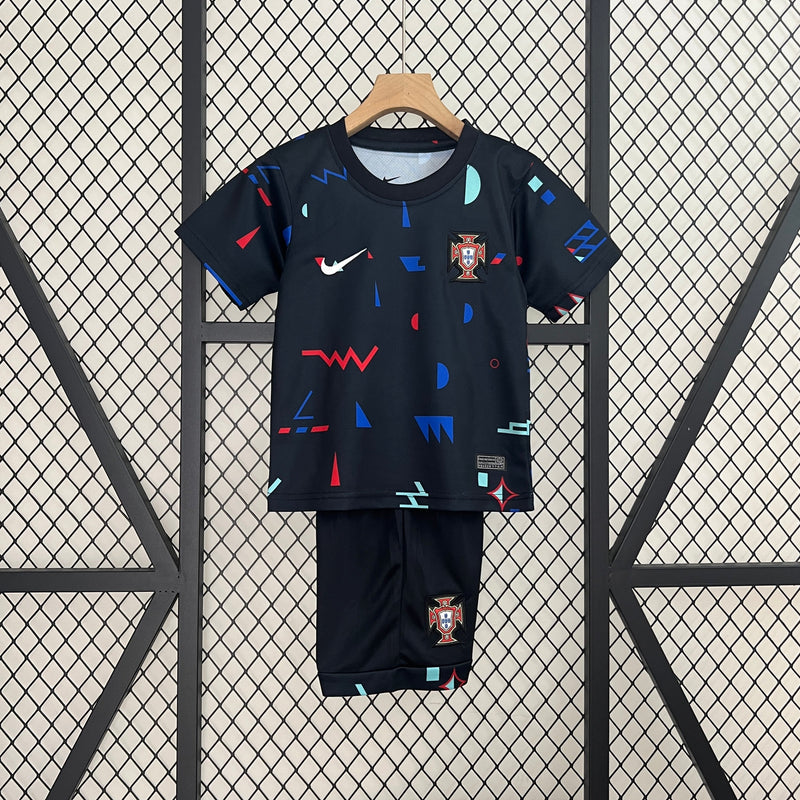 Camiseta y Pantalones para niños Portugal 24/25