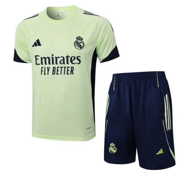 Camiseta y Pantalón corto de entrenamiento Real Madrid 25/26