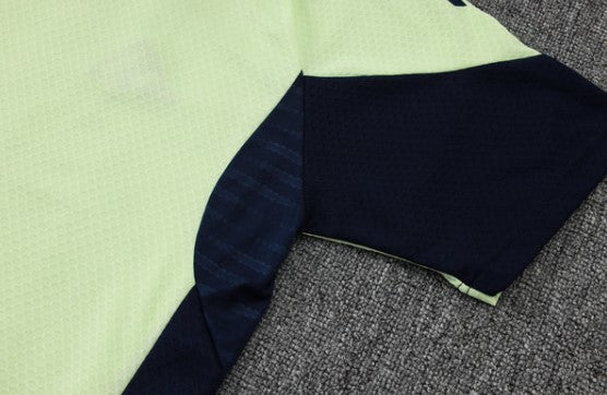 Camiseta y Pantalón corto de entrenamiento Real Madrid 25/26