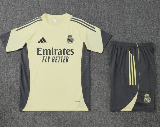Camiseta y Pantalón corto de entrenamiento Real Madrid 25/26