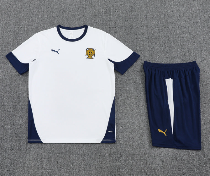 Camiseta y Pantalón corto de entrenamiento Portugal 24/25