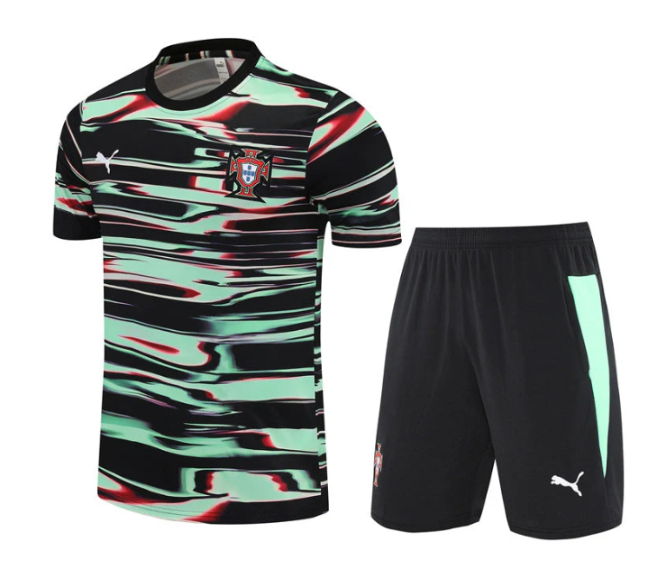 Camiseta y Pantalón corto de entrenamiento Portugal 24/25