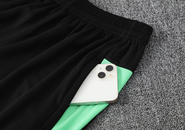 Camiseta y Pantalón corto de entrenamiento Portugal 24/25