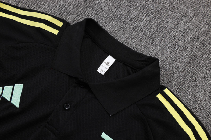 Camiseta y Pantalón Juventus 25/26