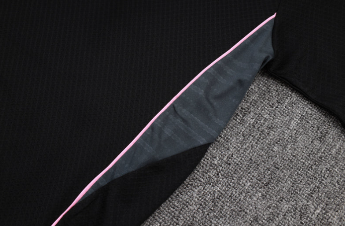 Camiseta y Pantalón corto de entrenamiento Juventus 25/26