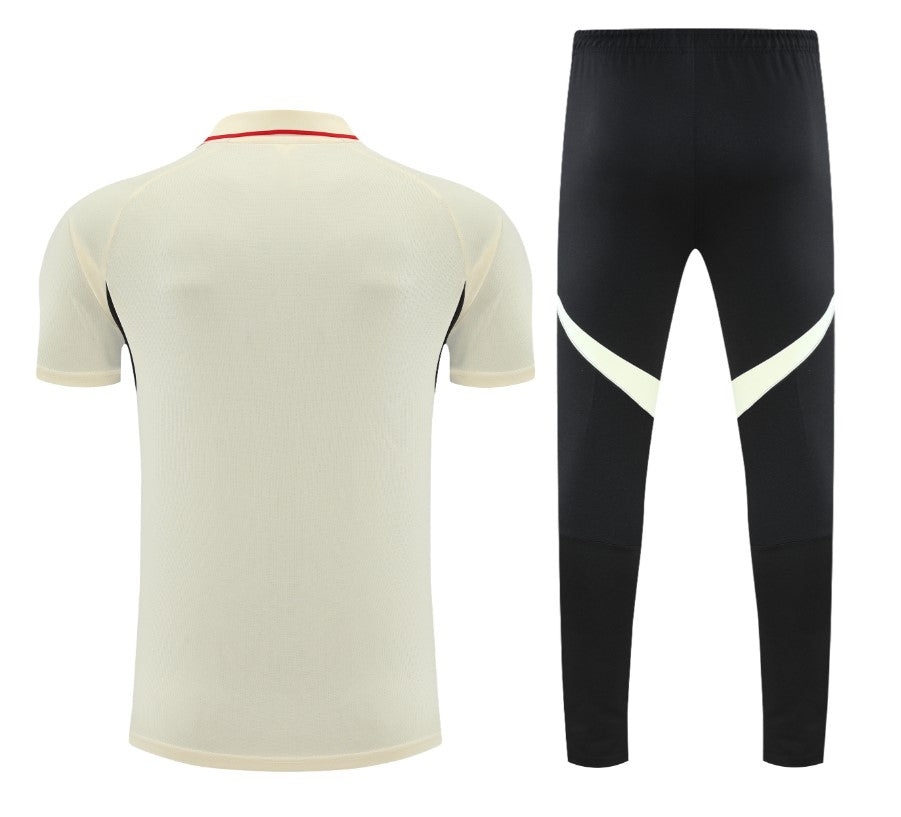 Polo y Pantalón Liverpool 2025/26