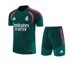 Camiseta y Pantalón corto de entrenamiento Real Madrid 26/27
