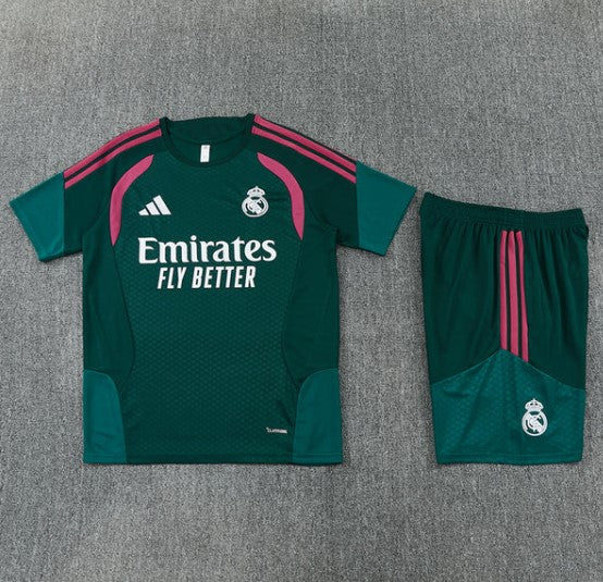 Camiseta y Pantalón corto de entrenamiento Real Madrid 26/27
