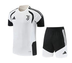 Camiseta y Pantalón corto de entrenamiento para niños Juventus 26/27