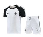 Camiseta y Pantalón corto de entrenamiento para niños Juventus 26/27