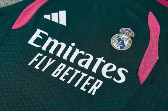 Camiseta y Pantalón corto de entrenamiento Real Madrid 26/27
