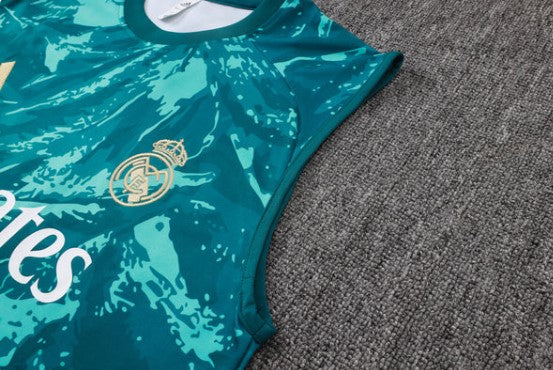 Camiseta y Pantalón corto de entrenamiento Real Madrid 26/27