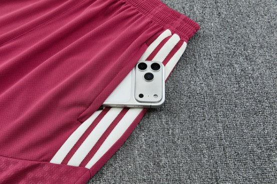 Camiseta y Pantalón corto de entrenamiento Real Madrid 26/27