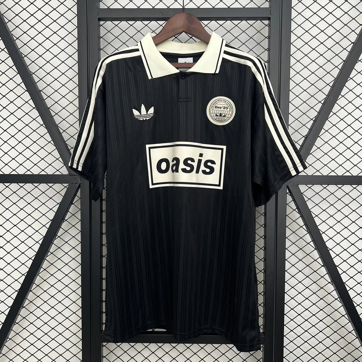 Camiseta Adidas x Oasis Tour