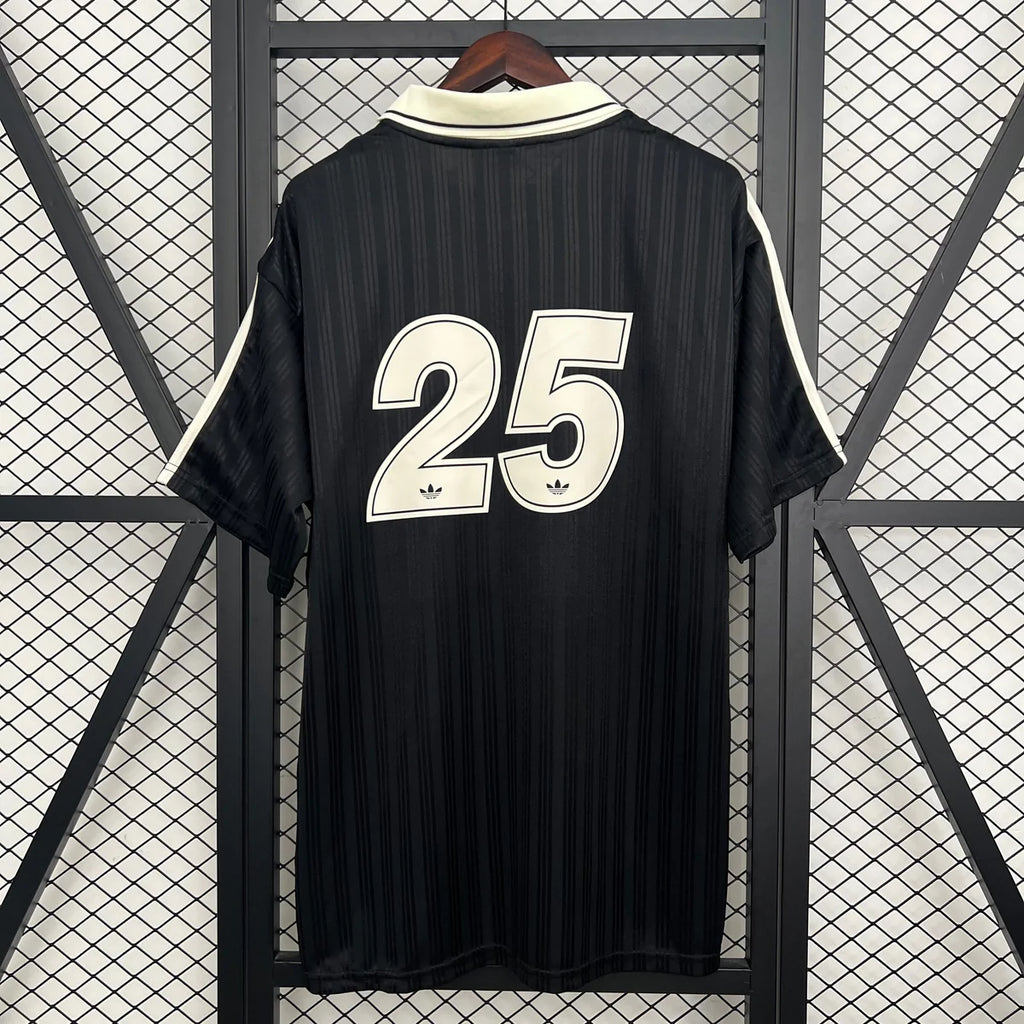 Camiseta Adidas x Oasis Tour