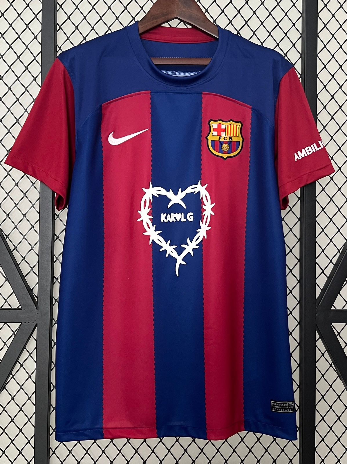 Camiseta FC Barcelona Karol G 24/25 - Con Parche LaLiga Winners