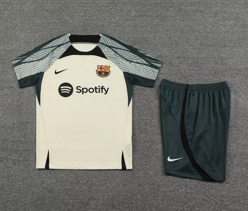 Camiseta y Pantalón corto de entrenamiento FC Barcelona 23/24