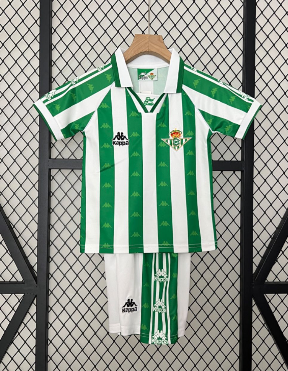Camiseta y Pantalones para niños Real Betis Home - Retro 95/97