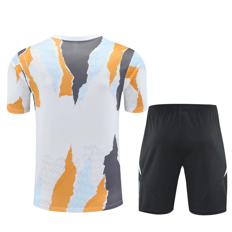 Camiseta y Pantalón corto de entrenamiento Real Madrid 24/25