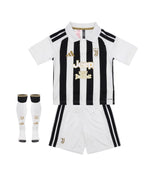 Camiseta y Pantalón para niños Juventus "Visit Detroit" Home 2026/27 - Con Medias