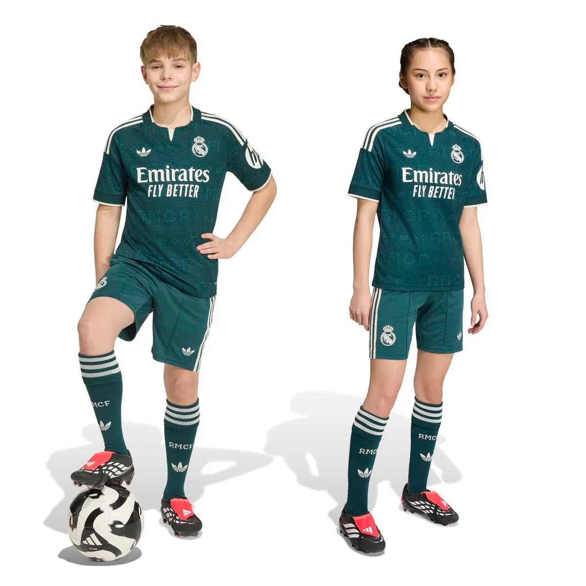Camiseta y Pantalón para niños Real Madrid Away 26/27 - Con Medias
