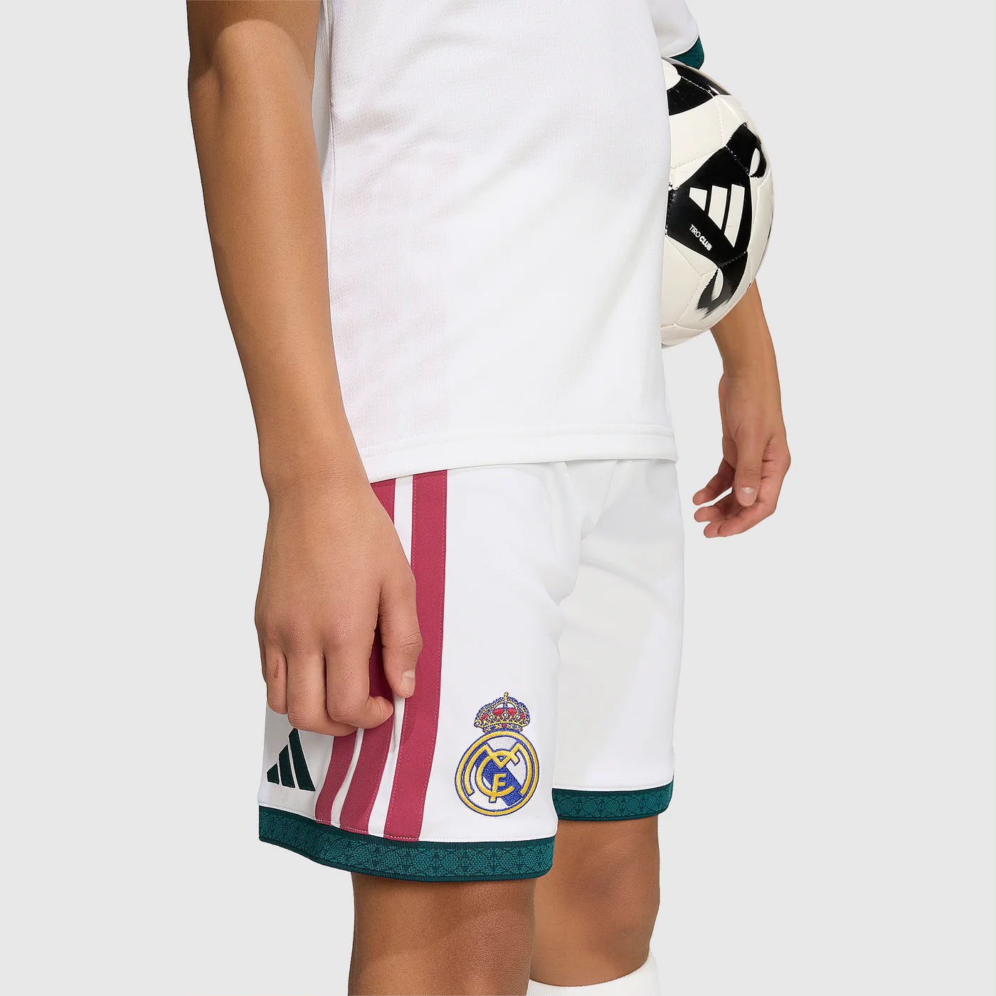 Camiseta y Pantalones para niños Real Madrid Home 2026/27