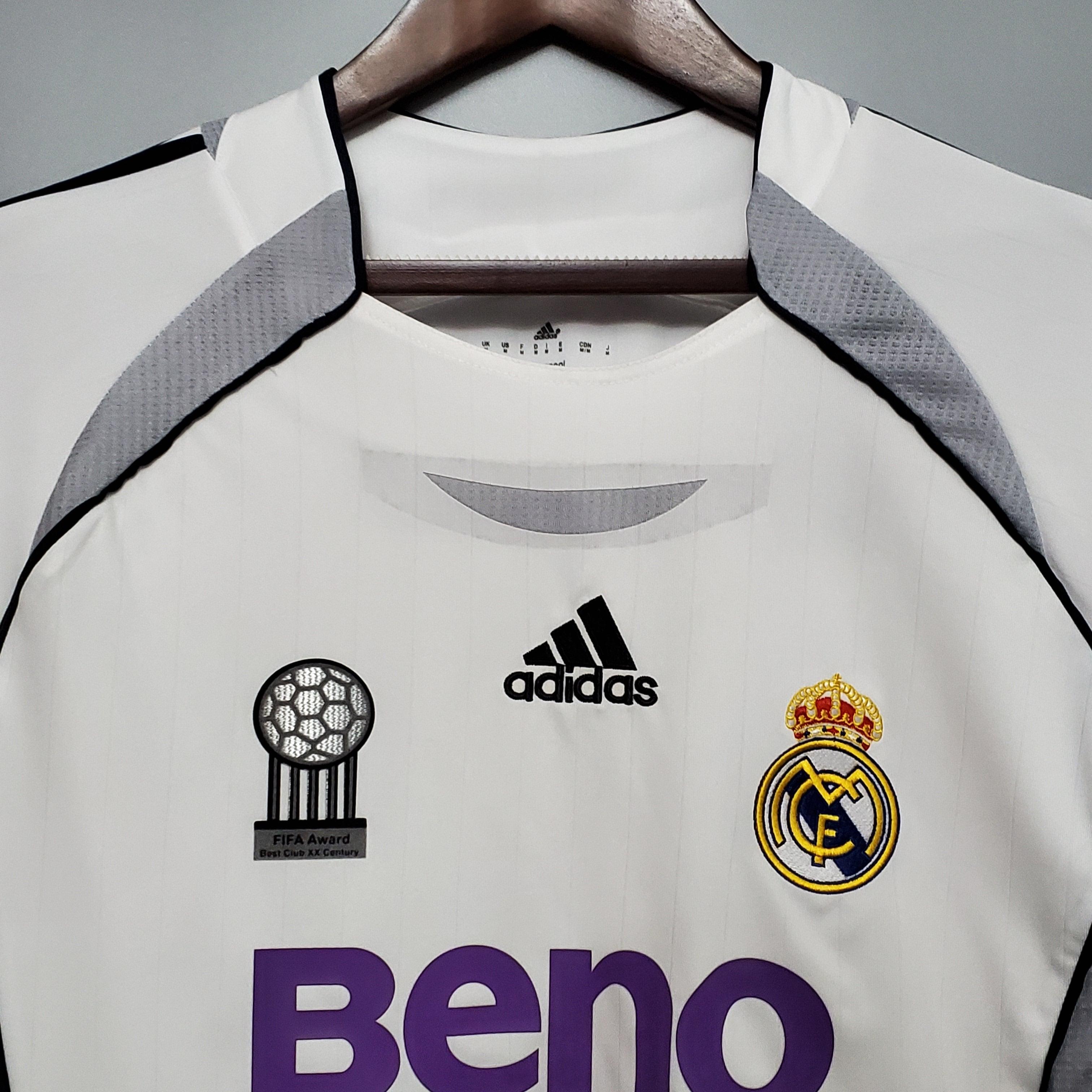 Camiseta Retro Real Madrid 2006/07 - Manga Larga