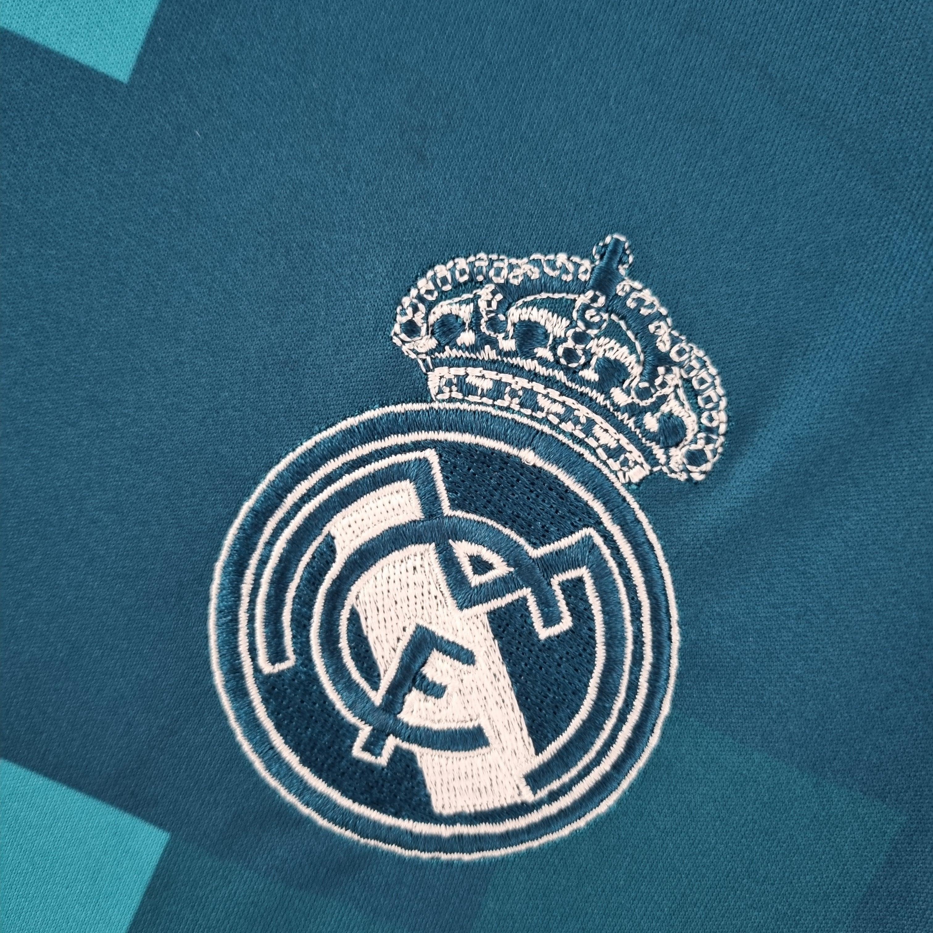 Camiseta Real Madrid Retro 2017/18 - Manga Larga
