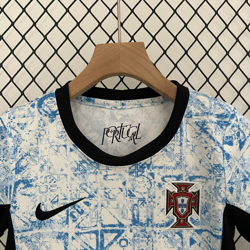 Camiseta y Pantalones para niños Portugal 24/25
