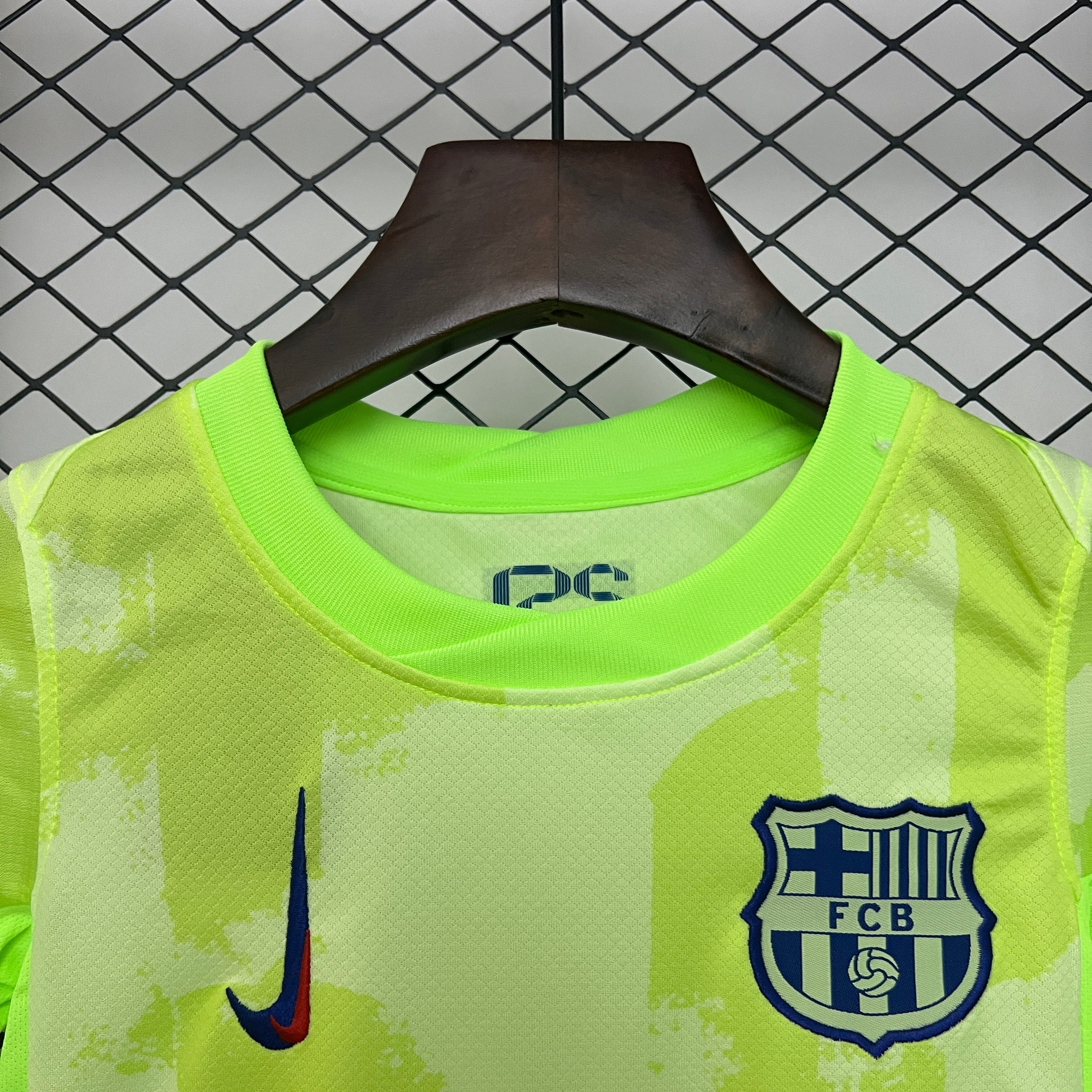 Camiseta y Pantalones para niños FC Barcelona Third 24/25