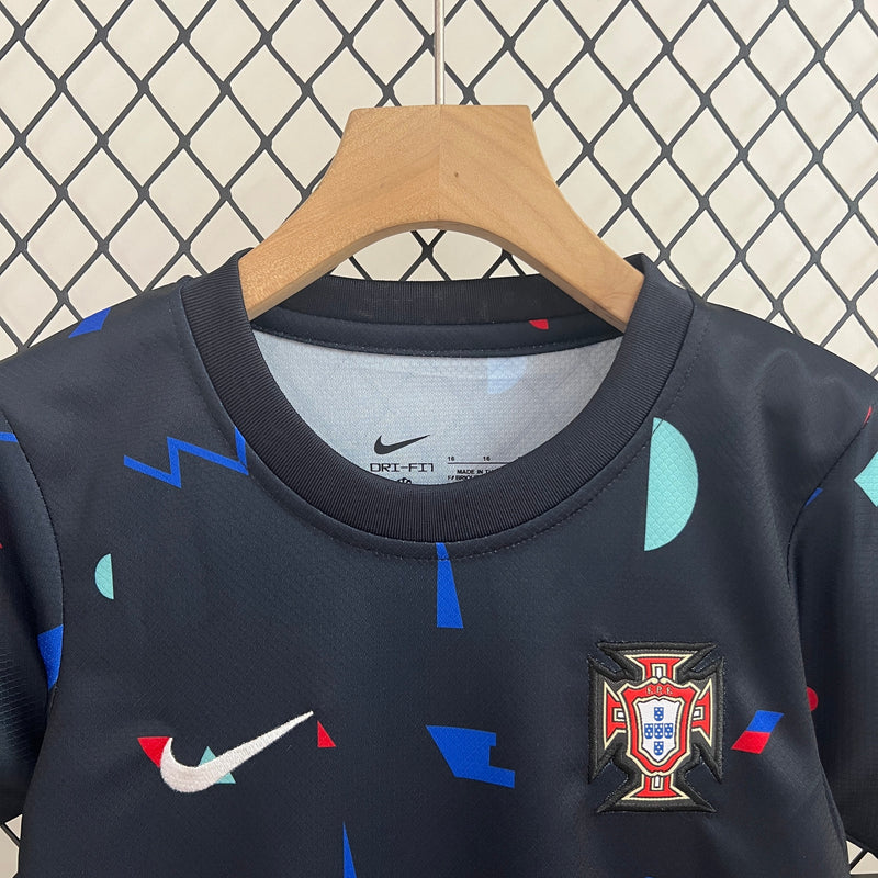 Camiseta y Pantalones para niños Portugal 24/25