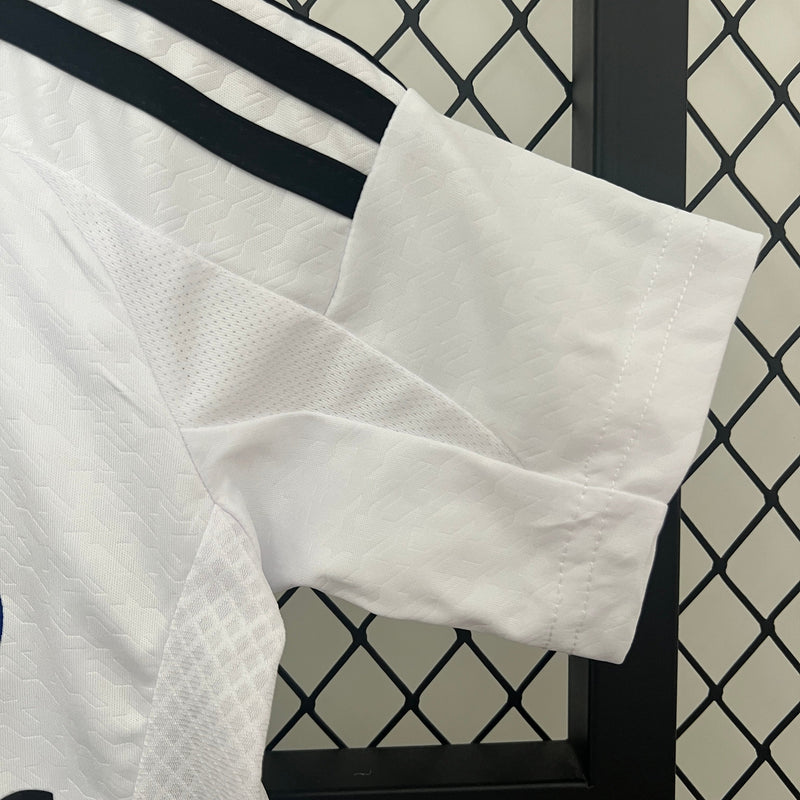 Camiseta y Pantalones para niños Real Madrid Home 24/25