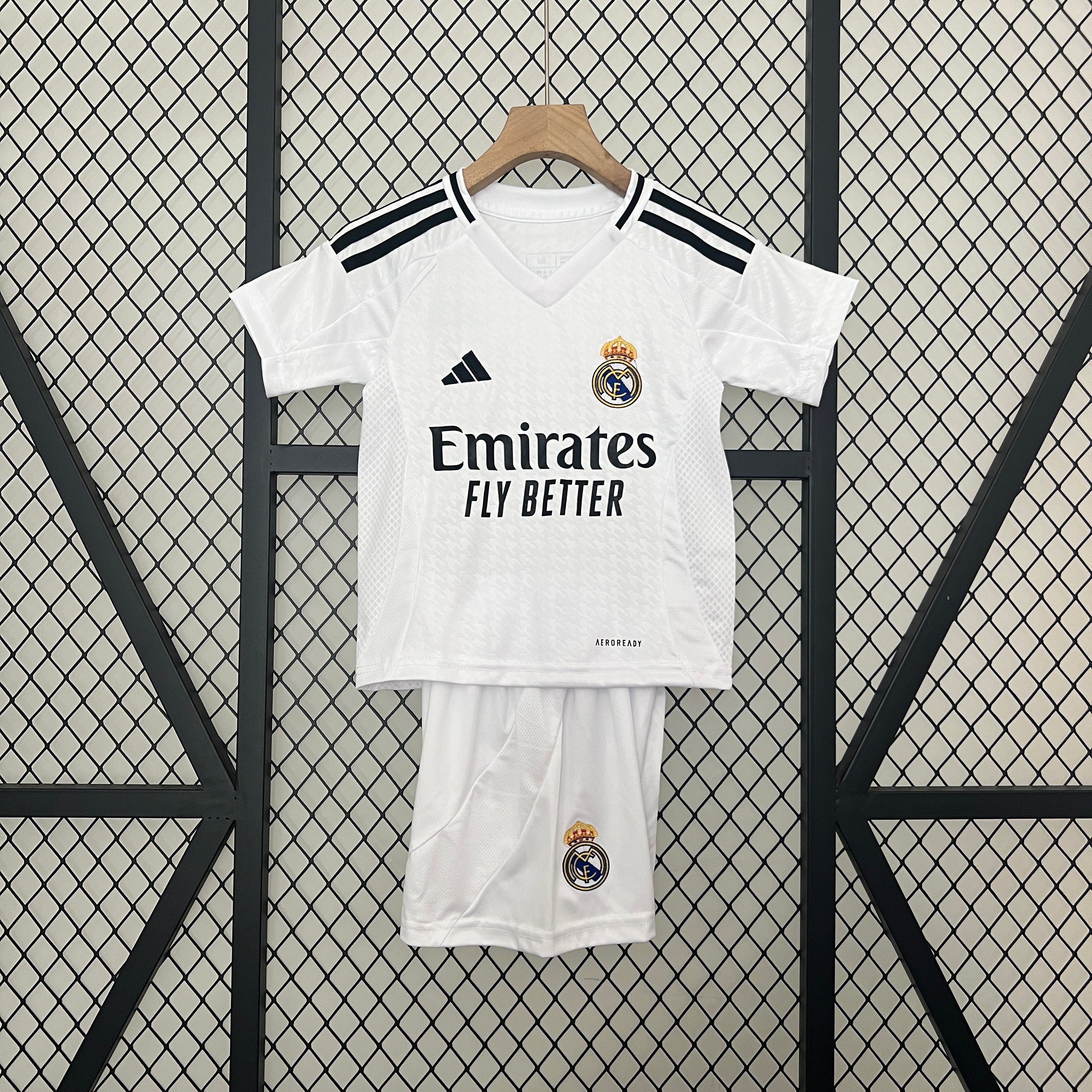 Camiseta y Pantalones para niños Real Madrid Home 2024/25